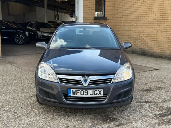 Used Vauxhall Astra 2009 for sale - 76236120: Photo 2