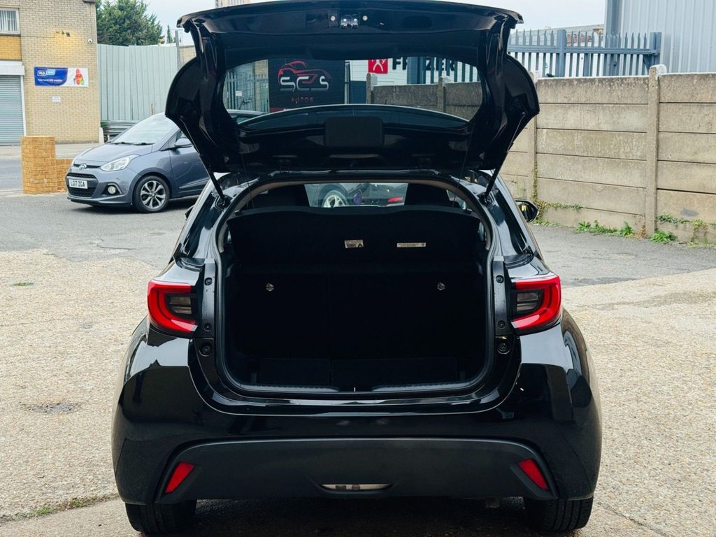 Used Toyota Yaris 2021 for sale - 76313117: Photo 27