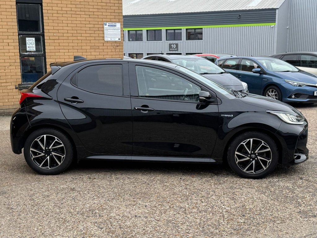 Used Toyota Yaris 2021 for sale - 76313117: Photo 3