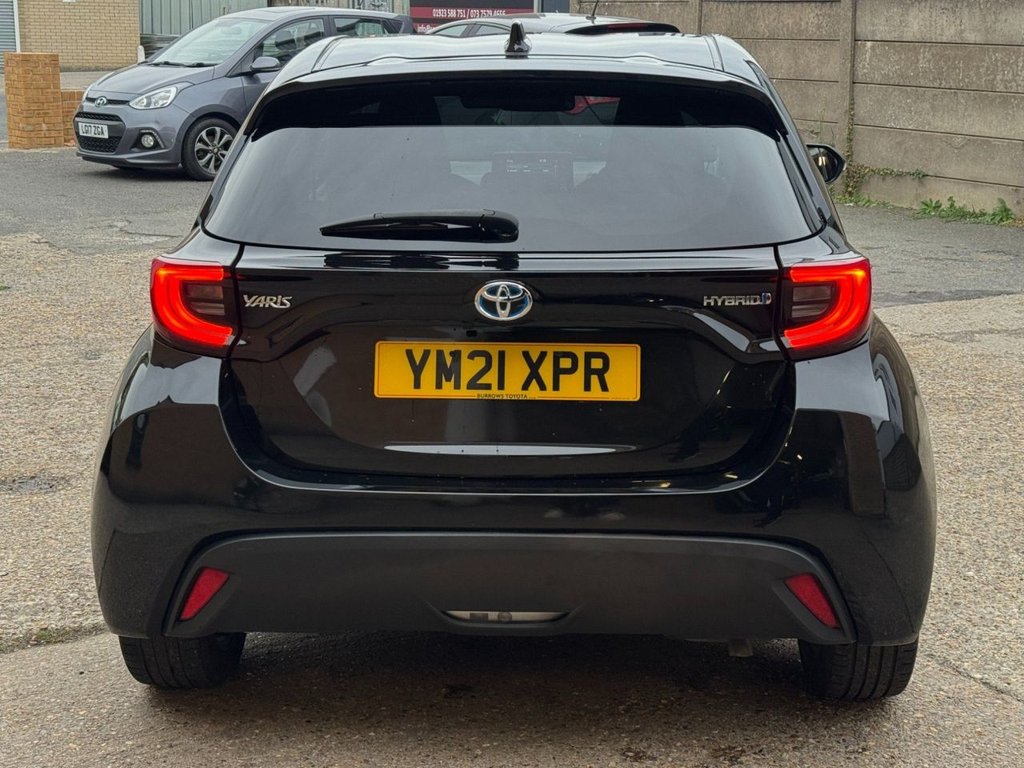 Used Toyota Yaris 2021 for sale - 76313117: Photo 5