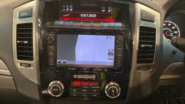 Used Mitsubishi Shogun 2016 for sale - 76250113: Photo 11