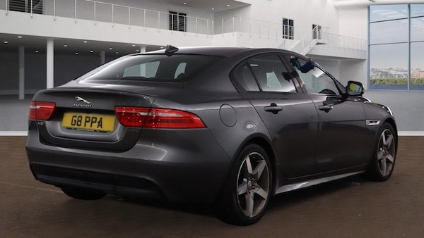 Used Jaguar XE 2016 for sale - 76235878: Photo 3