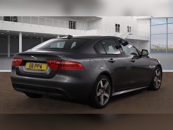 Used Jaguar XE 2016 for sale - 76235878: Photo