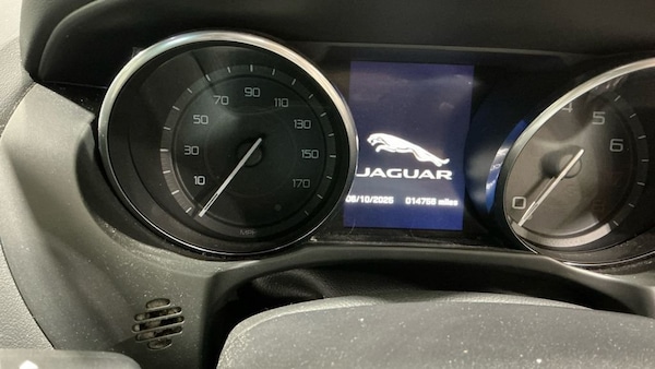 Used Jaguar XE 2016 for sale - 76235878: Photo 9