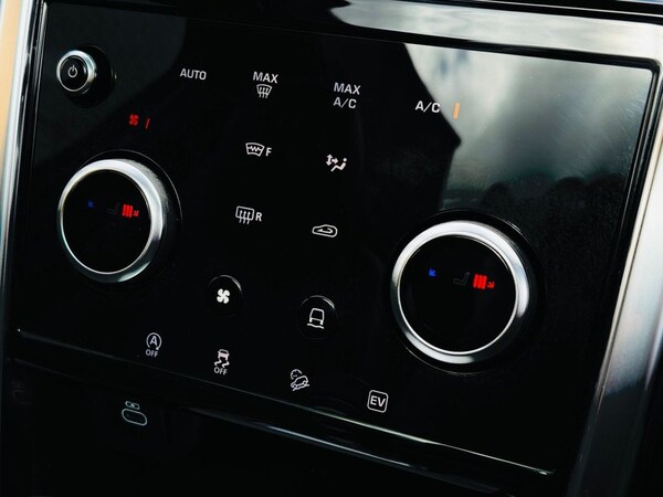 Used Land Rover Discovery Sport 2021 for sale - 76235260: Photo 39