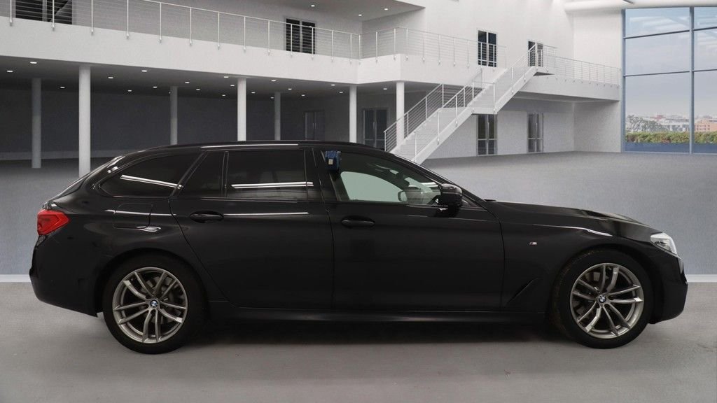 Used BMW 5 Series 2020 for sale - 76345480: Photo 2