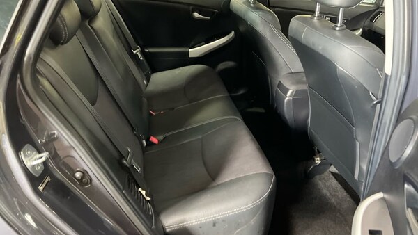 Used Toyota Prius 2013 for sale - 76235662: Photo 8