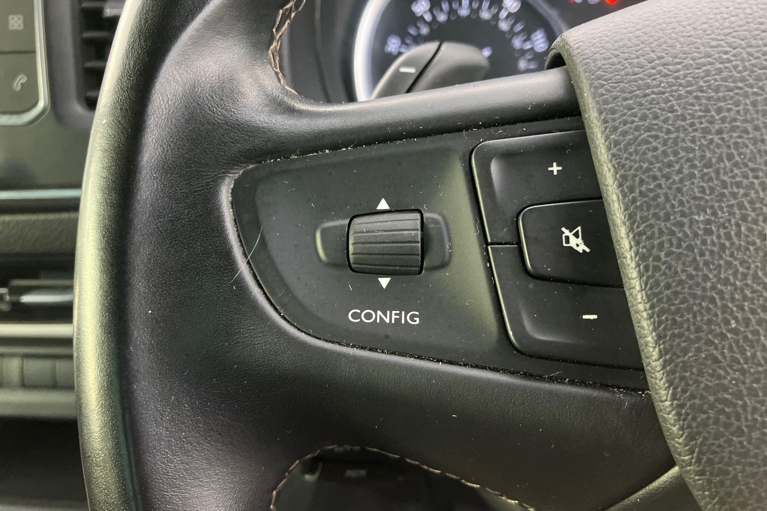 Used Peugeot Traveller 2018 for sale - 76610986: Photo 11