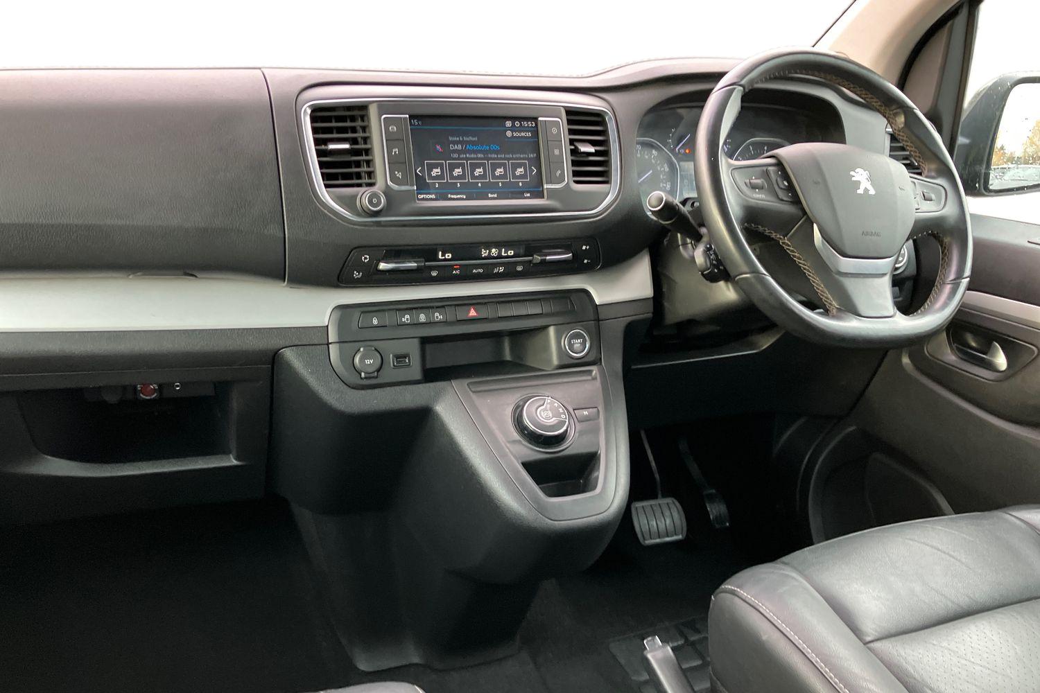 Used Peugeot Traveller 2018 for sale - 76610986: Photo 4