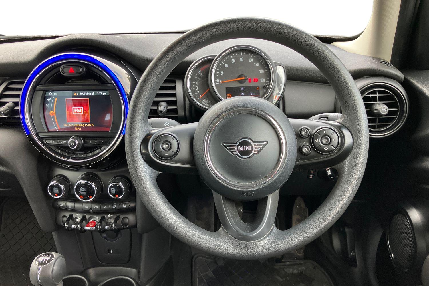 Used MINI Hatch 2019 for sale - 76115110: Photo 5
