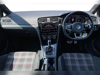 Used Volkswagen Golf 2018 for sale - 79206816: Photo