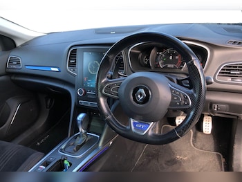 Used Renault Megane 2017 for sale - 75912949: Photo