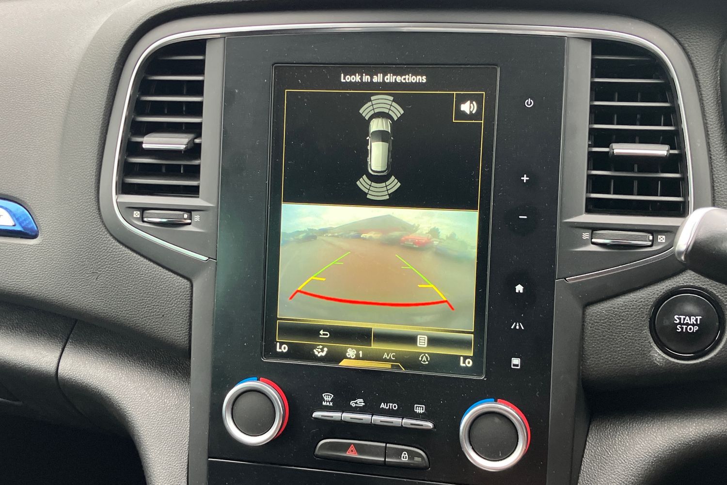 Used Renault Megane 2017 for sale - 75912949: Photo 8