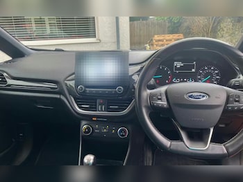 Used Ford Fiesta 2018 for sale - 77407525: Photo