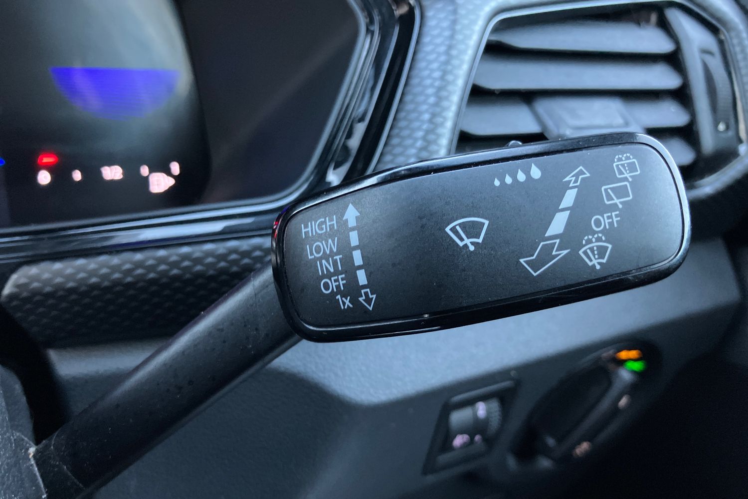 Used Volkswagen T-Cross 2023 for sale - 76421347: Photo 16