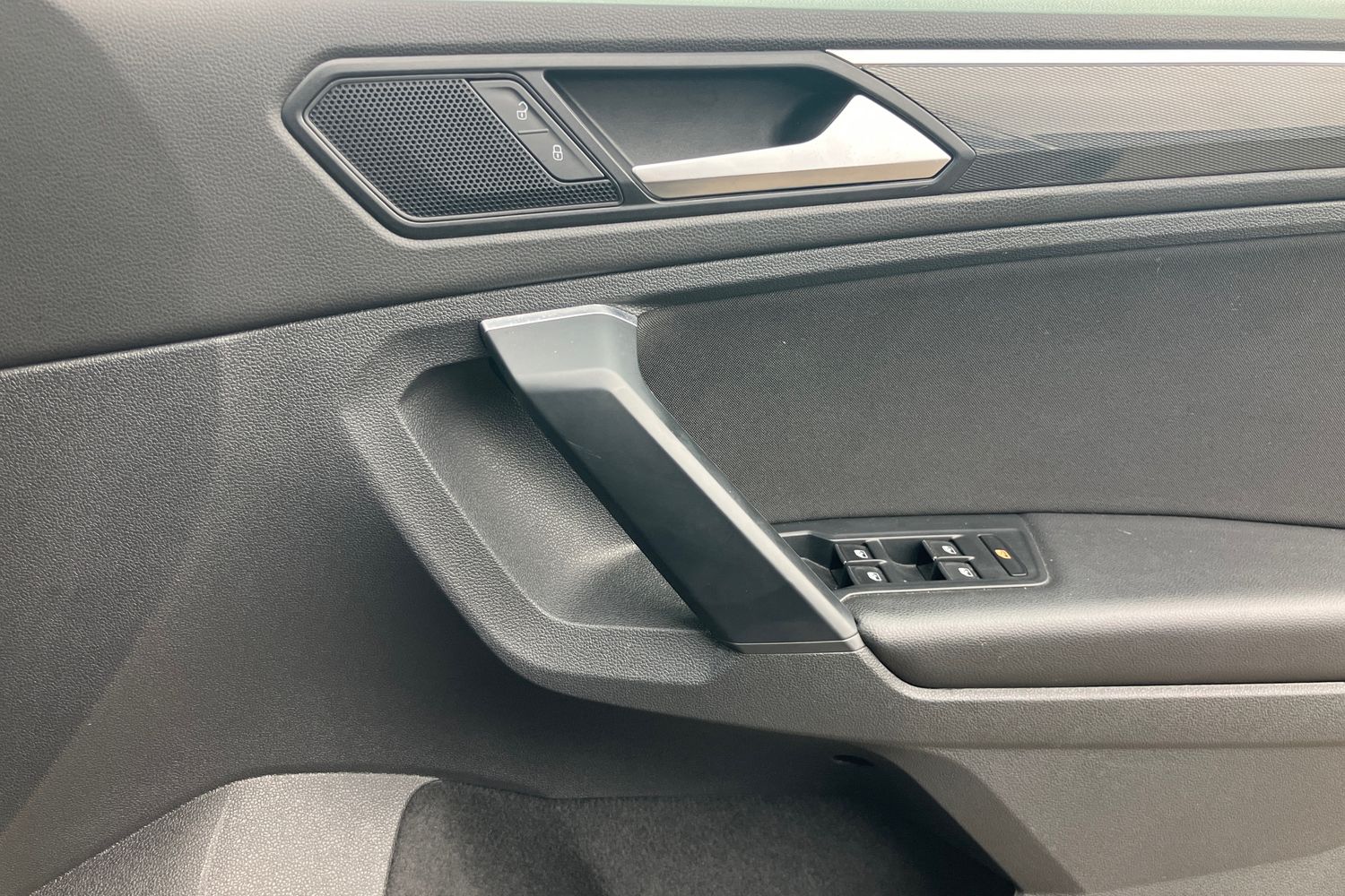 Used Volkswagen Tiguan 2020 for sale - 75825189: Photo 18