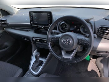Used Toyota Yaris 2022 for sale - 75863212: Photo