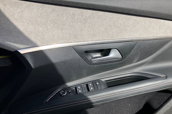 Used Peugeot 5008 2020 for sale - 75593940: Photo 19