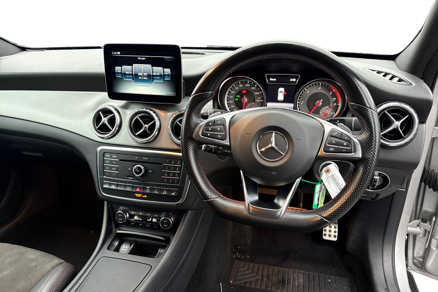 Used Mercedes-Benz GLA 2017 for sale - 76469228: Photo 3