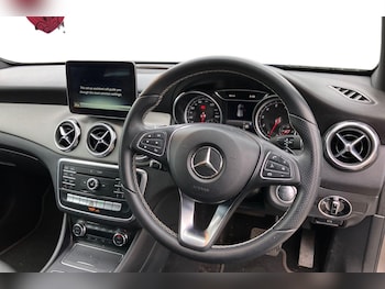 Used Mercedes-Benz GLA 2017 for sale - 75626194: Photo