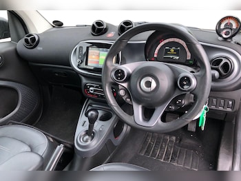 Used smart fortwo 2018 for sale - 75643674: Photo
