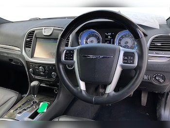 Used Chrysler 300C 2013 for sale - 74858723: Photo