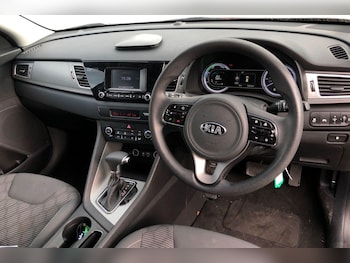 Used Kia Niro 2017 for sale - 75468579: Photo