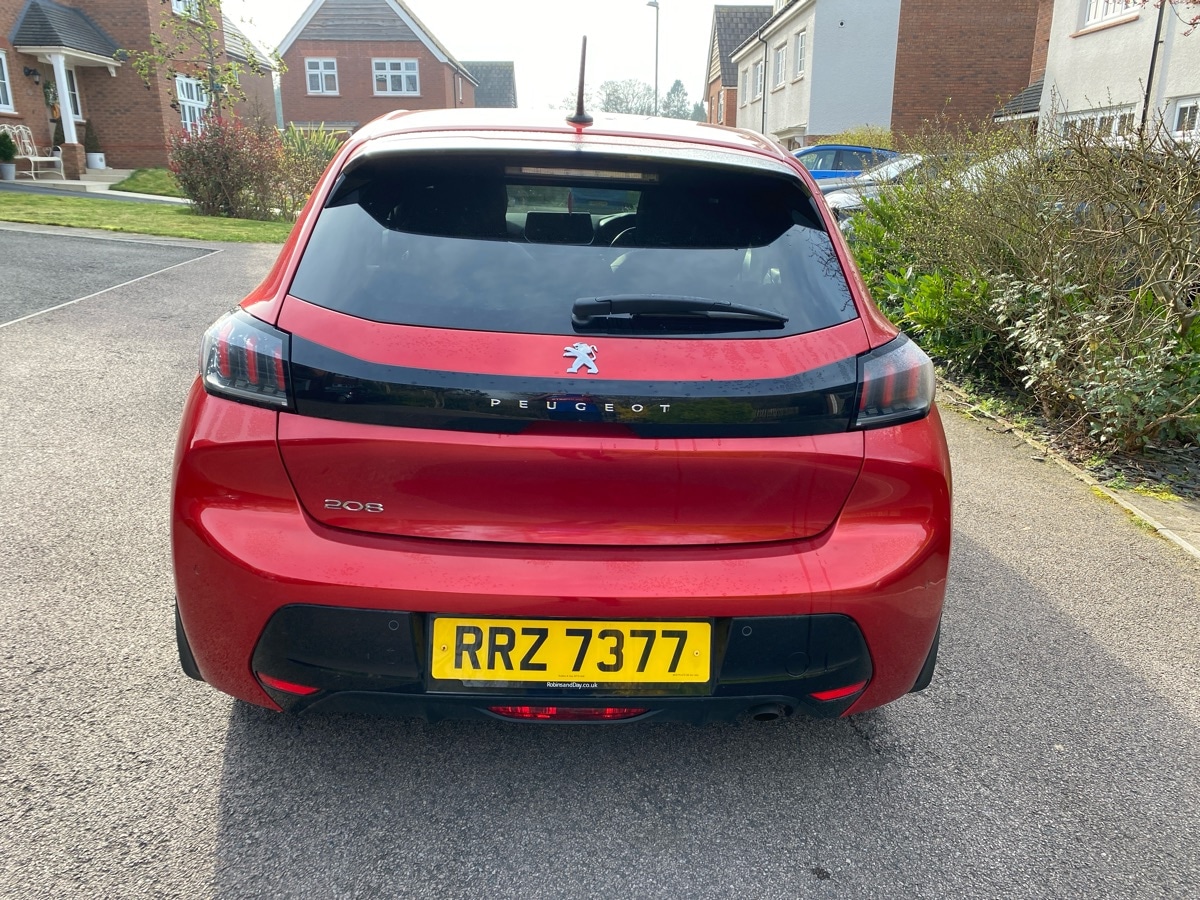 Used Peugeot 208 2020 for sale - 77963312: Photo 2