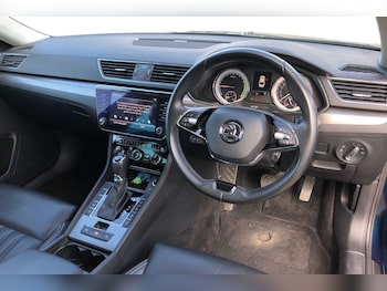 Used Skoda Superb 2020 for sale - 76036884: Photo 3