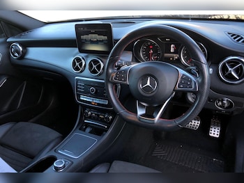 Used Mercedes-Benz GLA 2020 for sale - 76047377: Photo 3