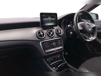 Used Mercedes-Benz GLA 2017 for sale - 76922879: Photo