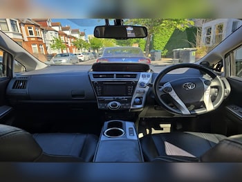 Used Toyota Prius+ 2016 for sale - 78566450: Photo