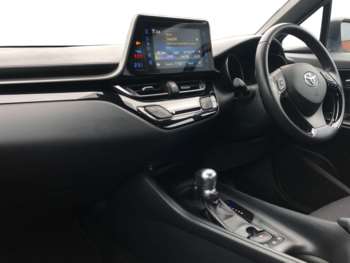 Used Toyota C-HR 2017 for sale - 74138117: Photo