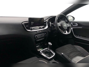 Used Kia Ceed 2023 for sale - 77068751: Photo