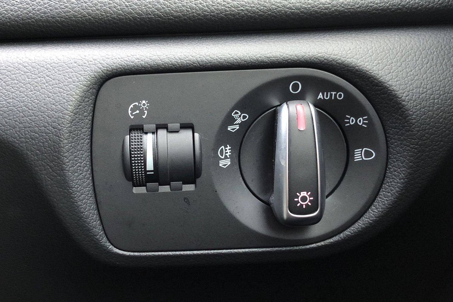 Used Audi Q3 2017 for sale - 77514899: Photo 14