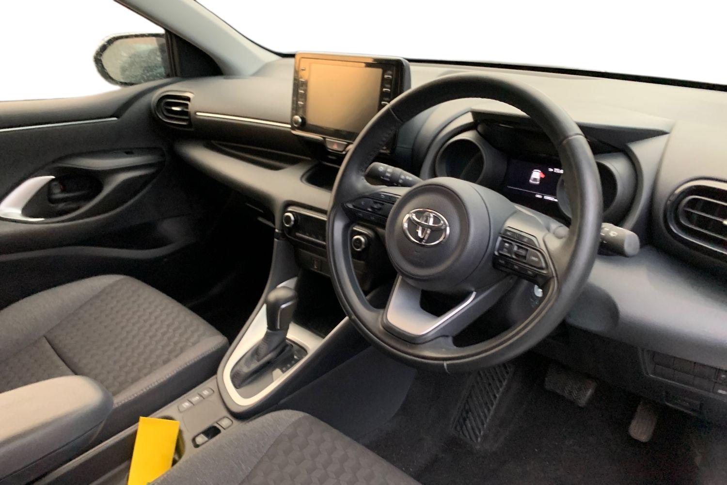 Used Toyota Yaris 2020 for sale - 76588037: Photo 3