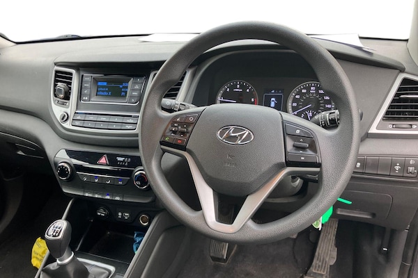 Used Hyundai TUCSON 2017 for sale - 76115014: Photo 3