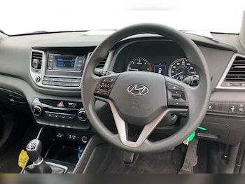 Used Hyundai TUCSON 2017 for sale - 76115014: Photo 3