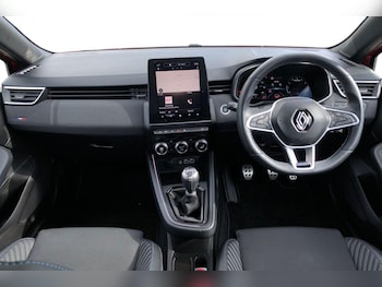 Used Renault Clio 2024 for sale - 78477479: Photo