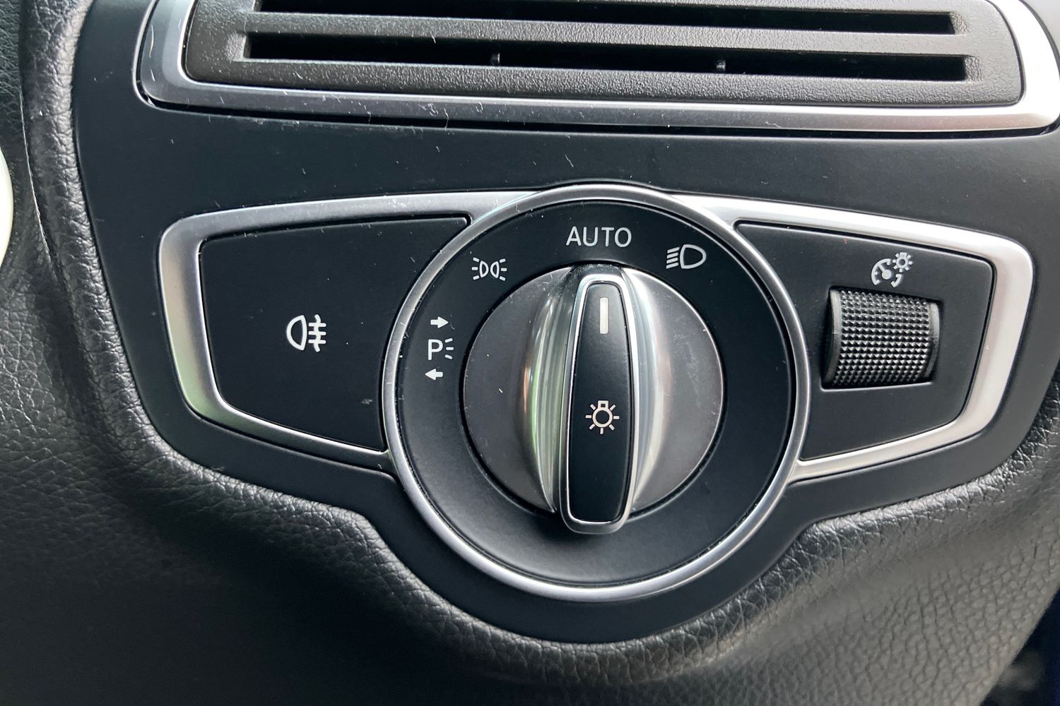 Used Mercedes-Benz GLC 2017 for sale - 77728740: Photo 21