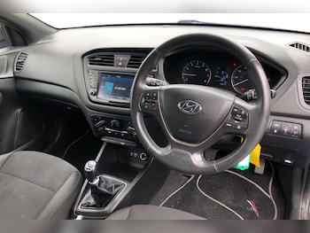 Used Hyundai i20 2018 for sale - 79032942: Photo