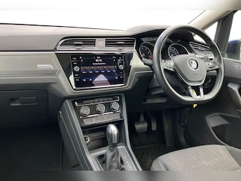 Used Volkswagen Touran 2020 for sale - 79059831: Photo