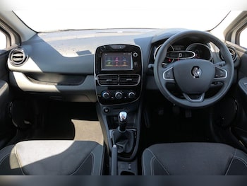 Used Renault Clio 2017 for sale - 79163695: Photo
