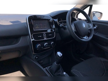 Used Renault Clio 2017 for sale - 79163695: Photo