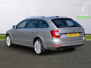 Used Skoda Superb 2015 for sale - 78352320: Photo