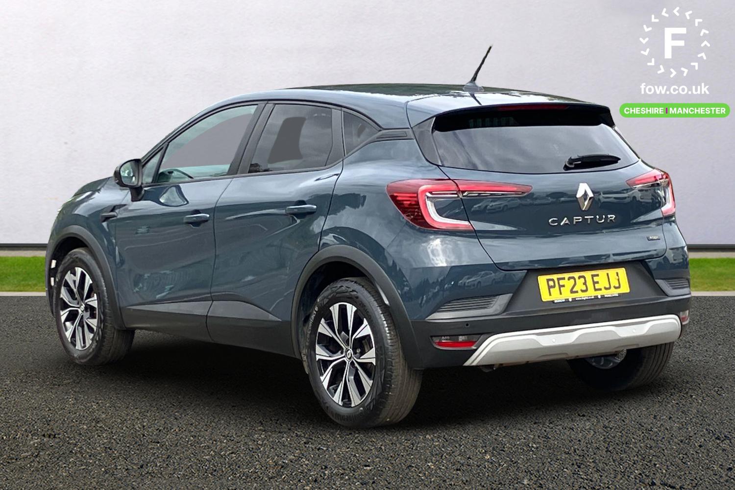 Used Renault Captur 2023 for sale - 77849418: Photo 2