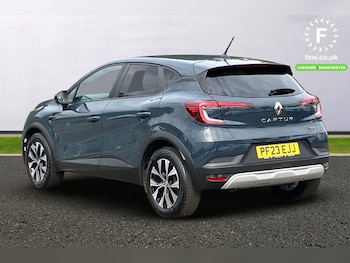 Used Renault Captur 2023 for sale - 77849418: Photo