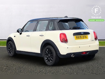 Used MINI Hatch 2019 for sale - 75694259: Photo