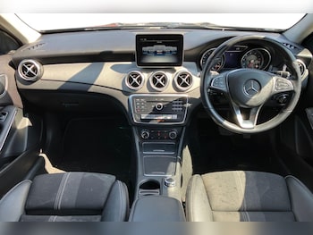 Used Mercedes-Benz GLA 2019 for sale - 79130228: Photo