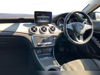 Used Mercedes-Benz GLA 2019 for sale - 79130228: Photo